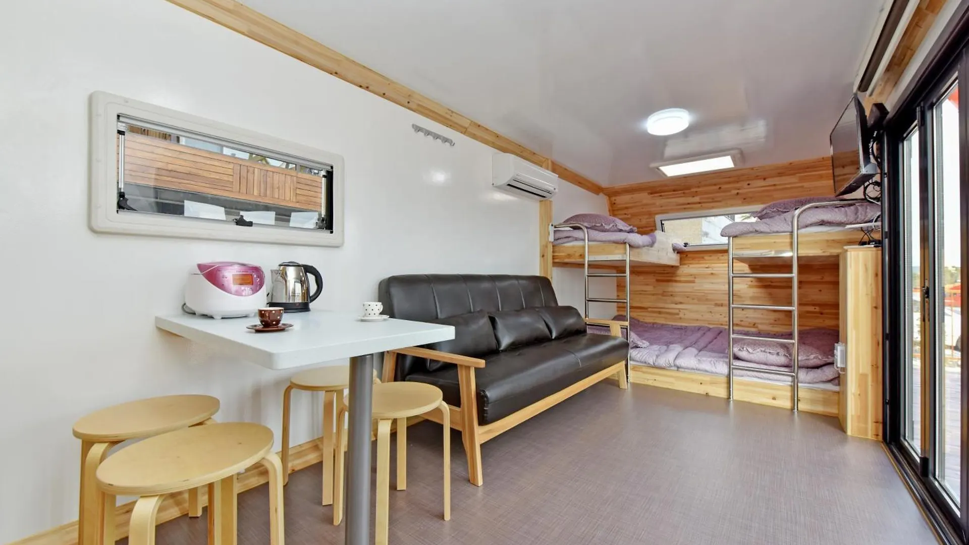 Olla Caravan Pension Busan