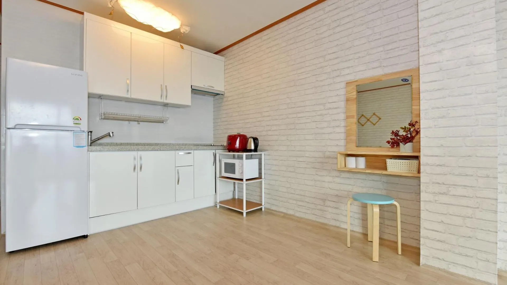 בית הארחה בוסאן Olla Caravan Pension